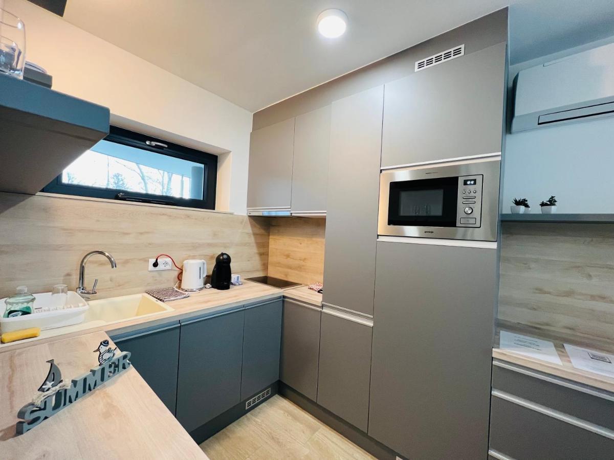 Medences Panoramas Balatom Apartman Siofok Ngoại thất bức ảnh
